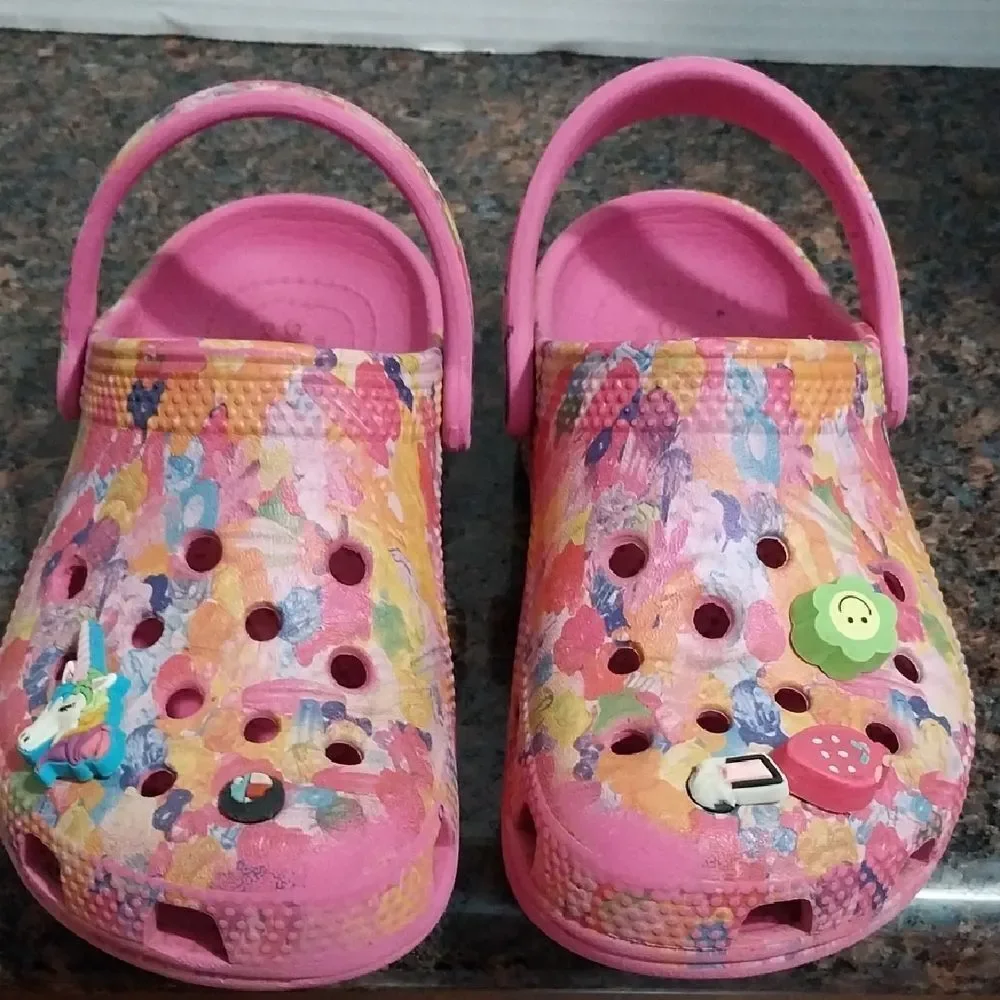 CROCS Kids Multicolor Clogs with Charms...Size 11...EUC